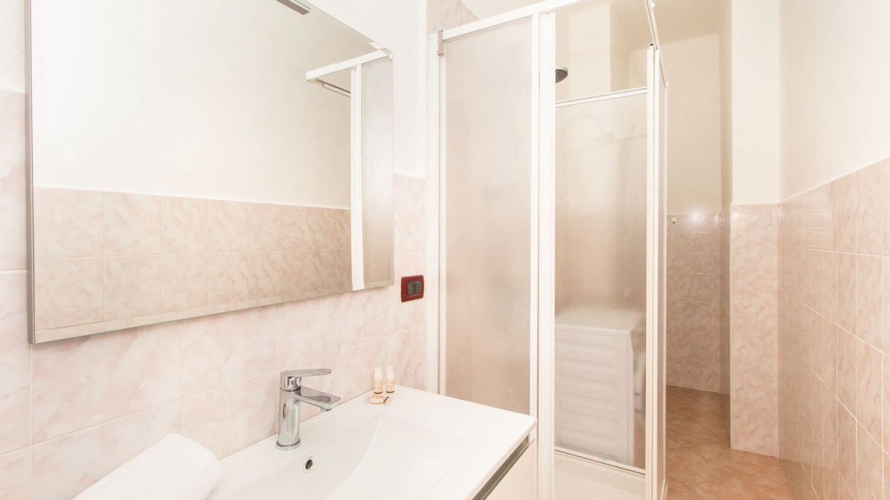 Photo of Bathroom in Parella