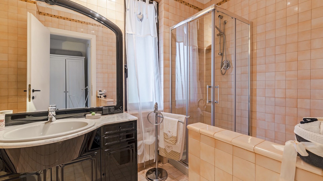 Photo of Bathroom in Loano