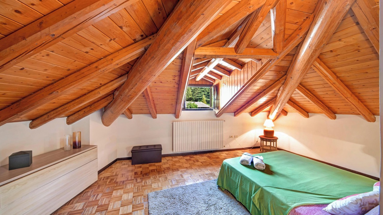 Photo of Bedroom in Esino Lario