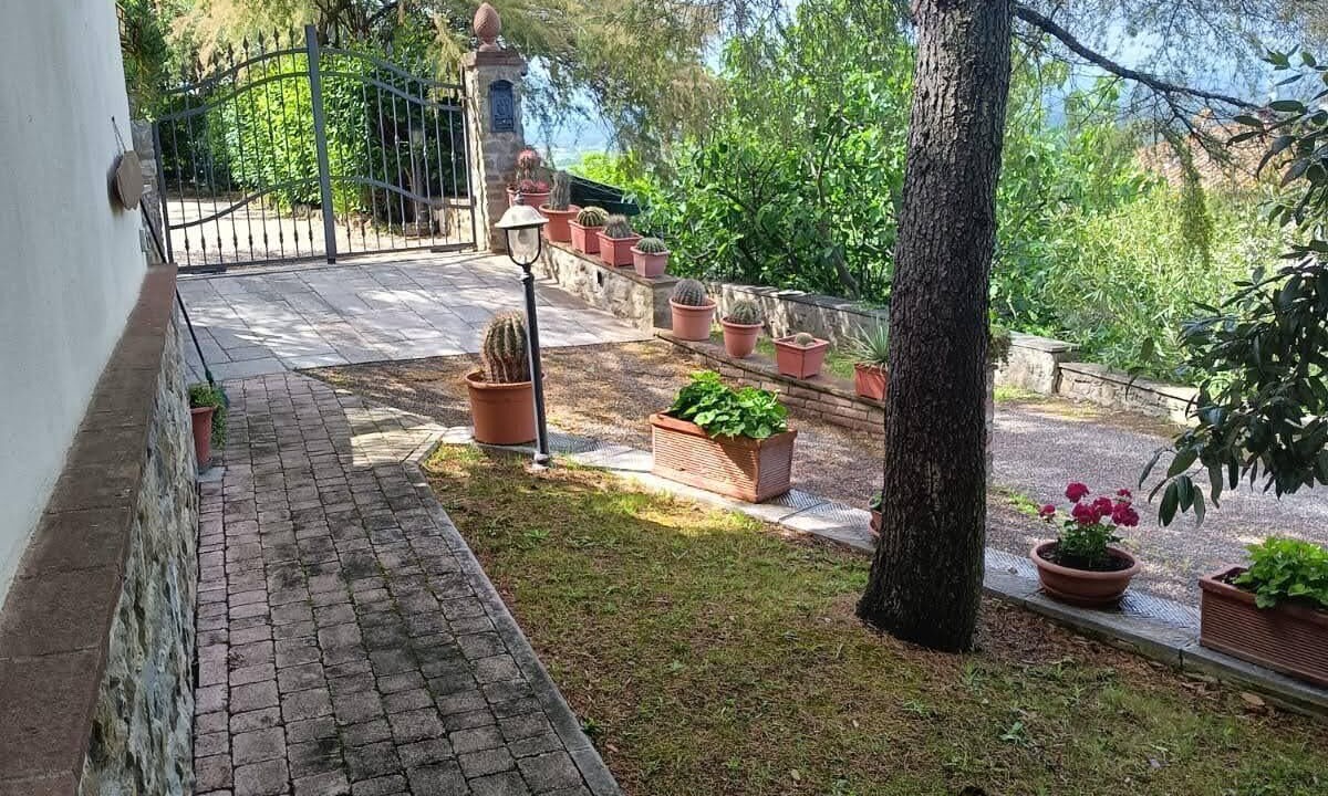 Photo of Outdoor in Camucia