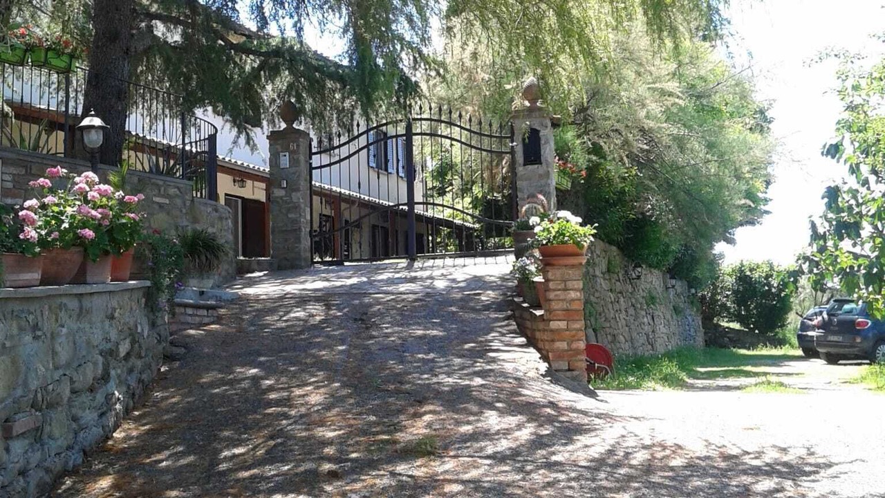 Photo of Outdoor in Camucia