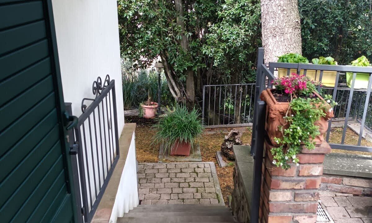 Photo of Outdoor in Camucia