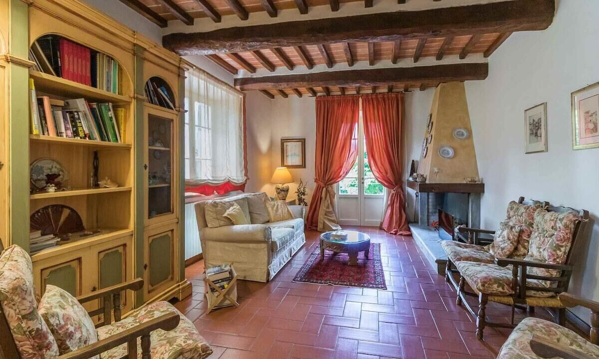 Photo of Livingroom in Mologno