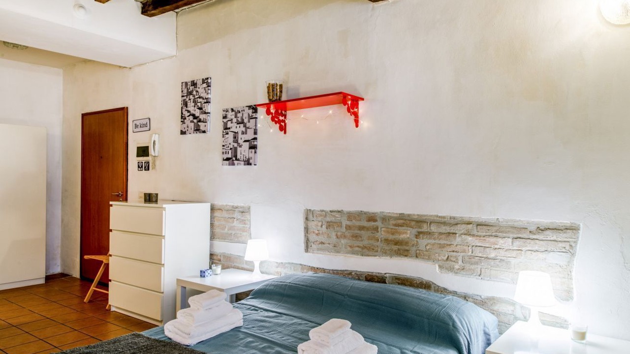 Photo of Bedroom in Parma City Centre