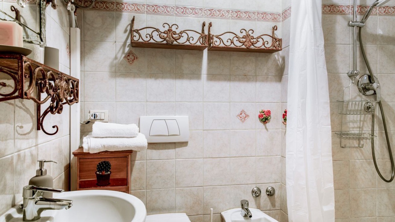 Photo of Bathroom in Parma City Centre