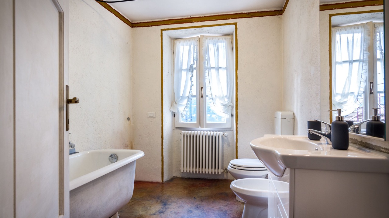 Photo of Bathroom in Torno
