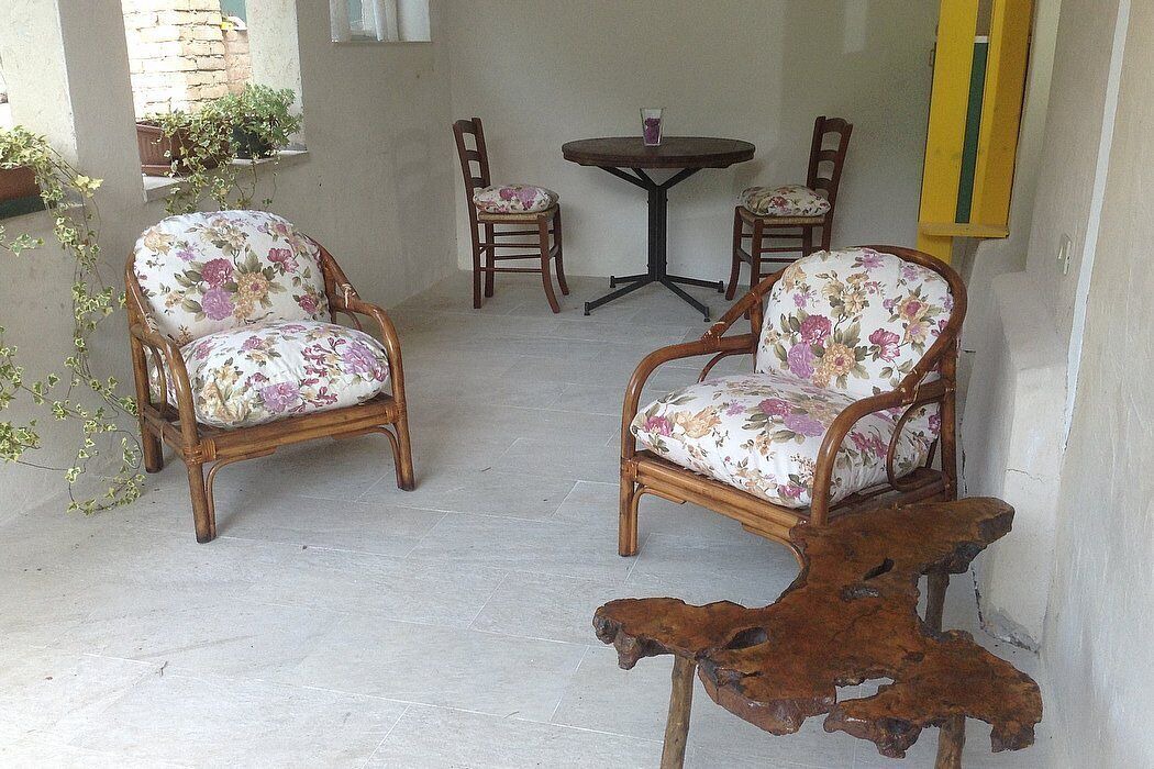 Photo of Outdoor in Miane