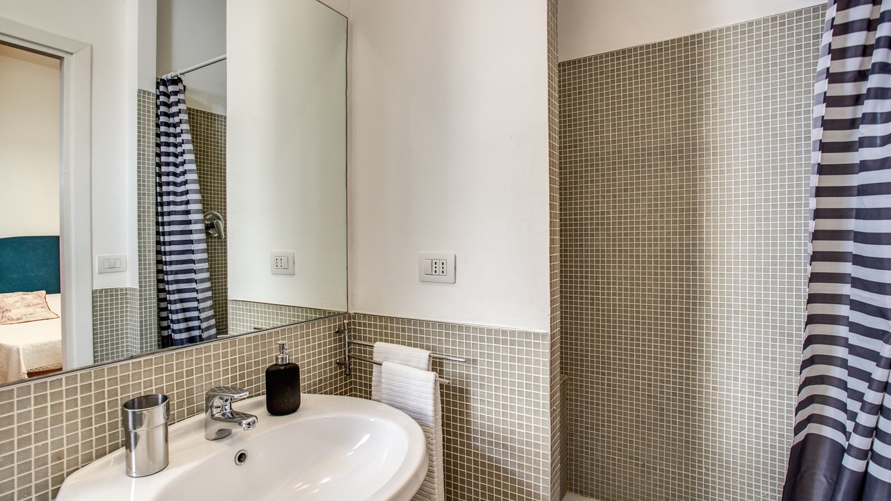 Photo of Bathroom in Rione XVI Ludovisi