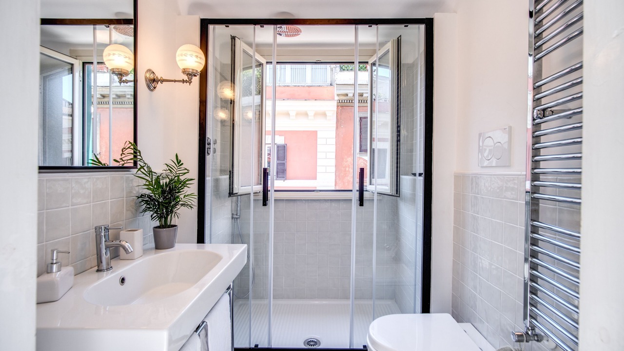 Photo of Bathroom in Rione XVI Ludovisi
