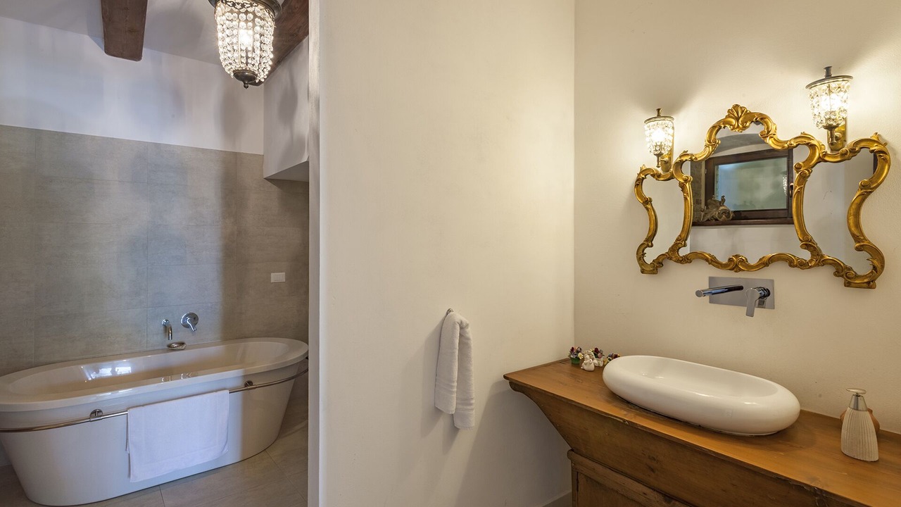 Photo of Bathroom in Montefelcino