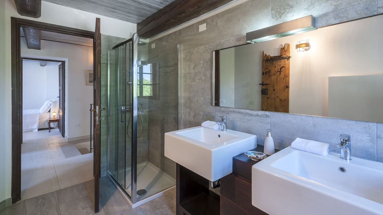 Photo of Bathroom in Montefelcino