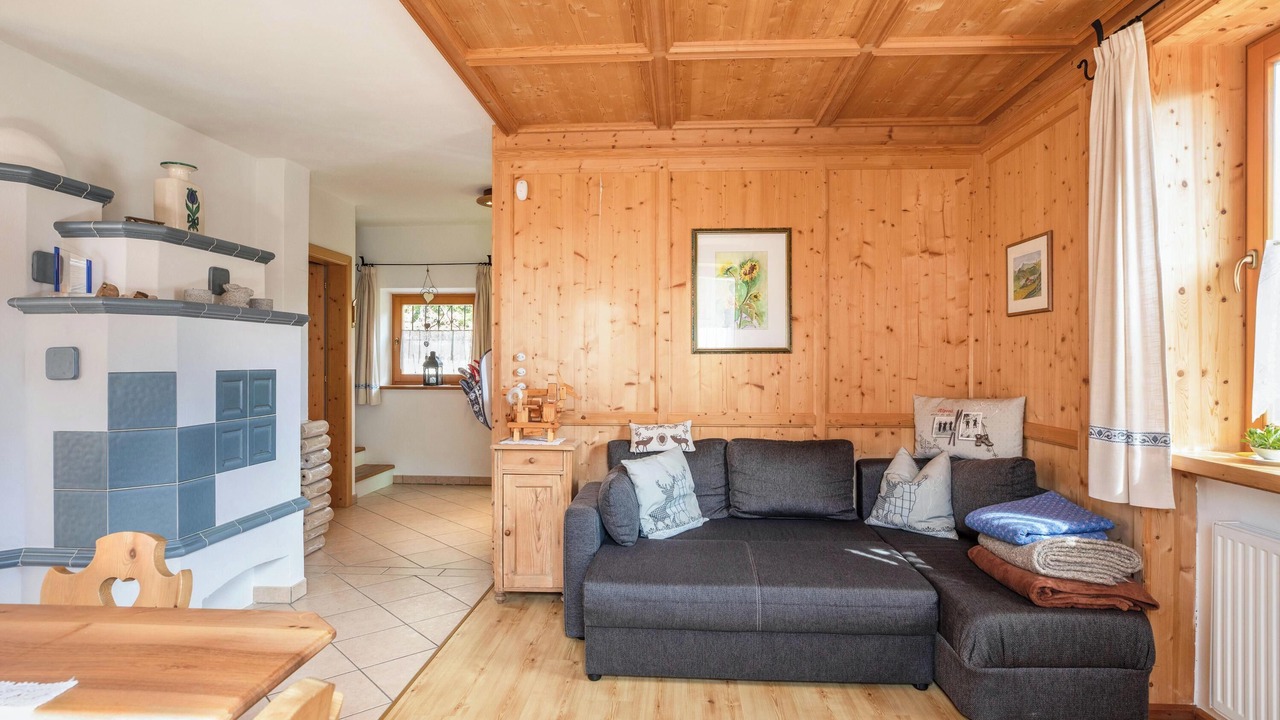 Photo of Livingroom in Mendel Pass