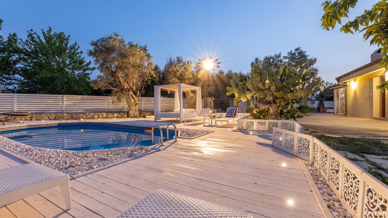 Photo of Outdoor in Matino