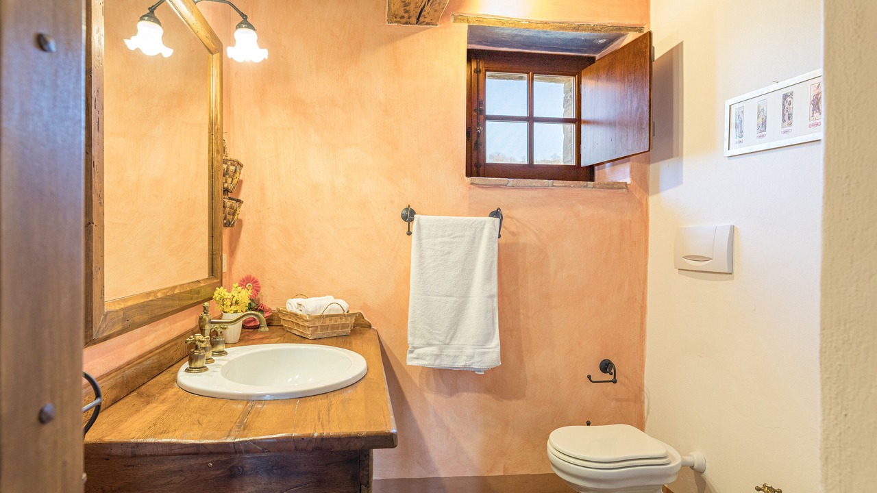Photo of Bathroom in Doglio