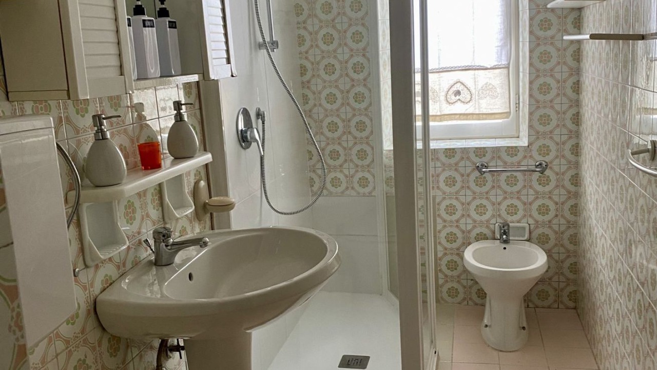 Photo of Bathroom in Mozzo
