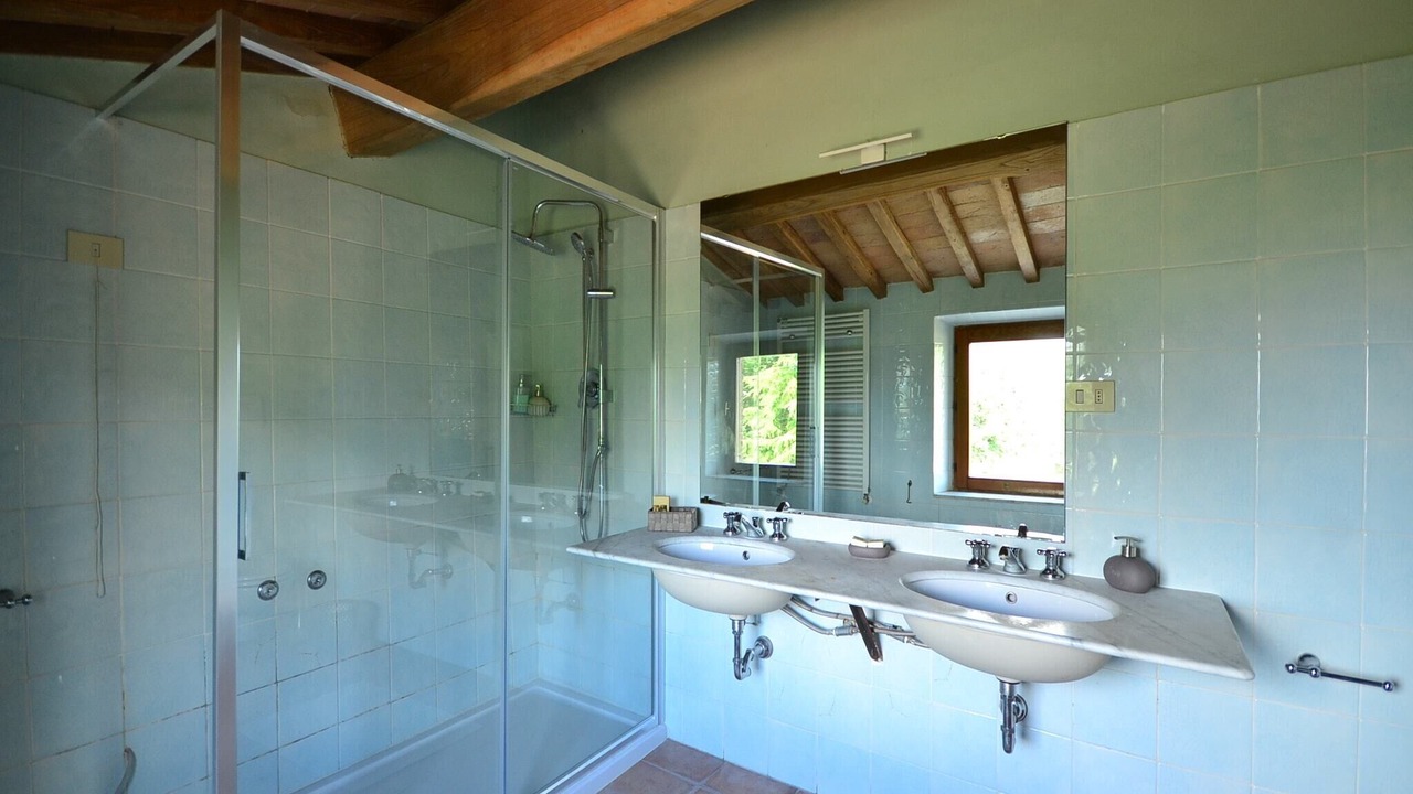 Photo of Bathroom in Chianni