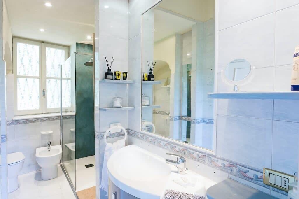 Photo of Bathroom in Lesa