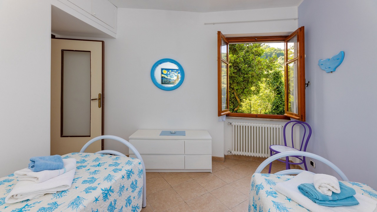 Photo of Bedroom in Calice Ligure