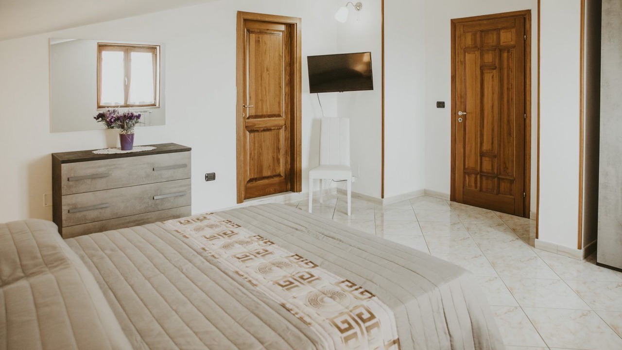 Photo of Bedroom in Eboli