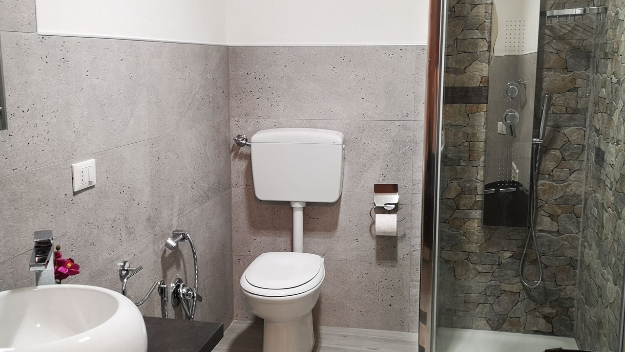 Photo of Bathroom in Montelepre