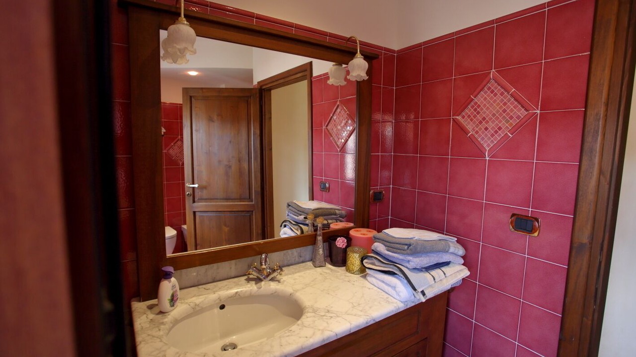 Photo of Bathroom in Casaleggio Boiro