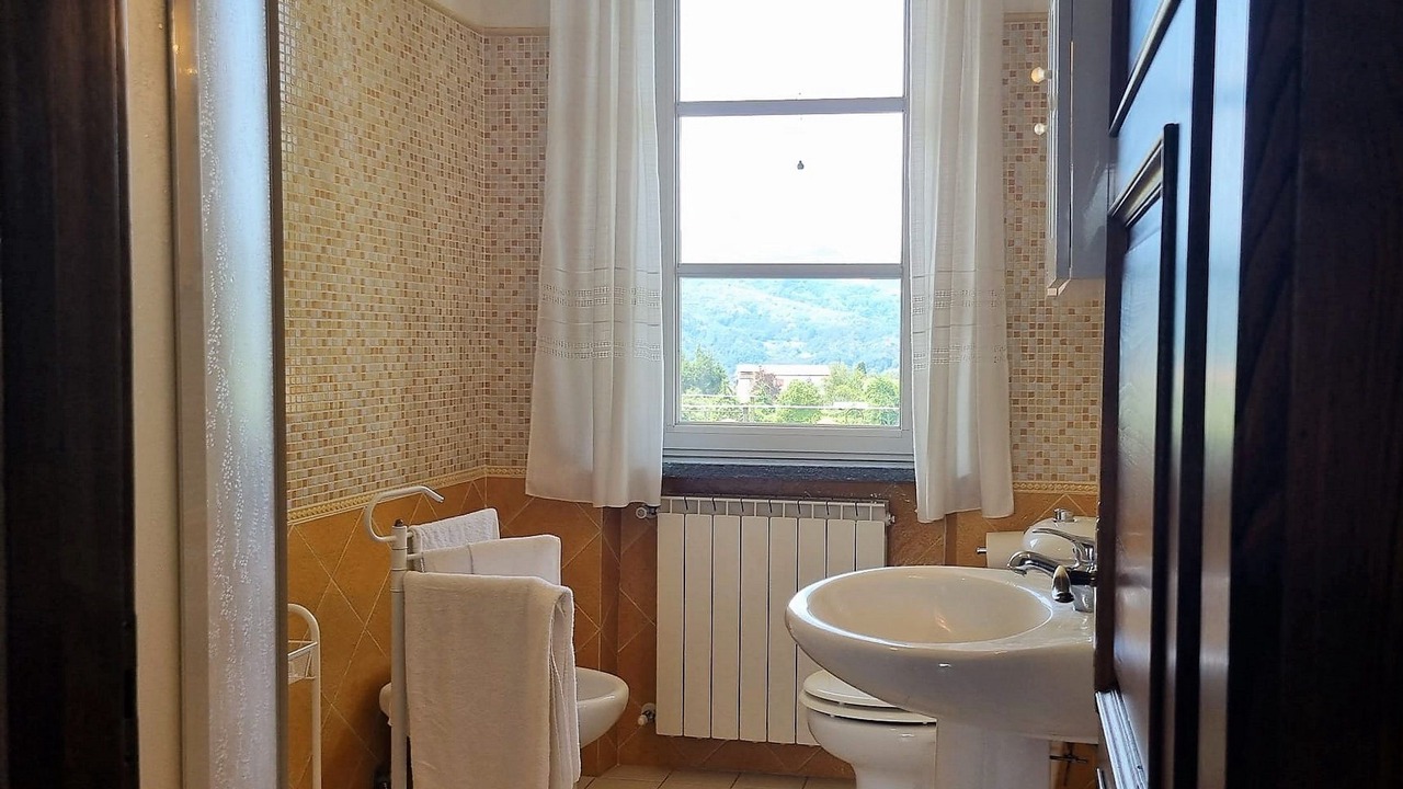 Photo of Bathroom in Mologno
