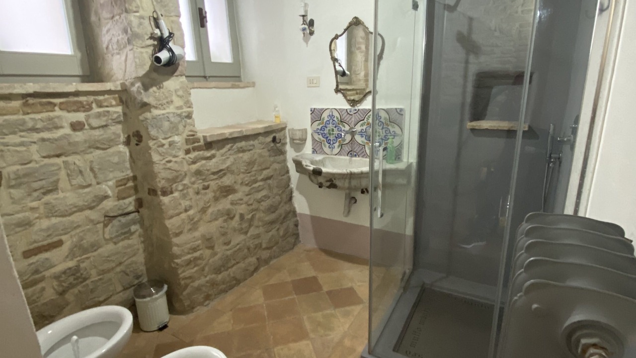 Photo of Bathroom in Collelungo
