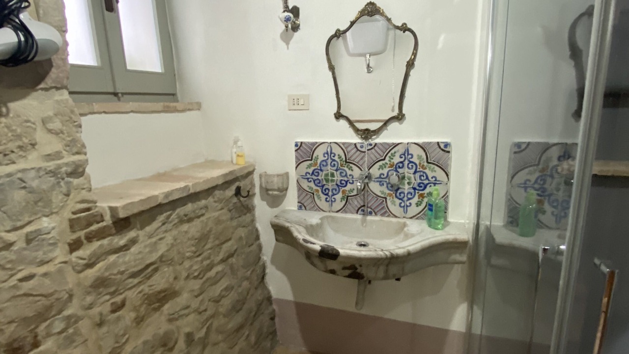 Photo of Bathroom in Collelungo