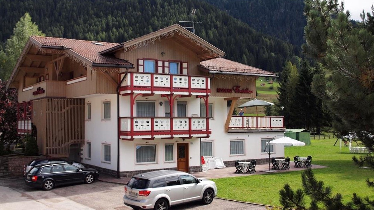 Photo of Outdoor in Pera