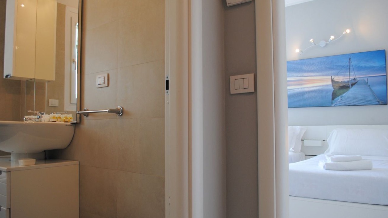 Photo of Bathroom in Rho