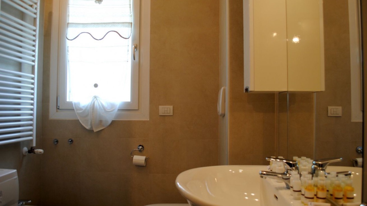 Photo of Bathroom in Rho