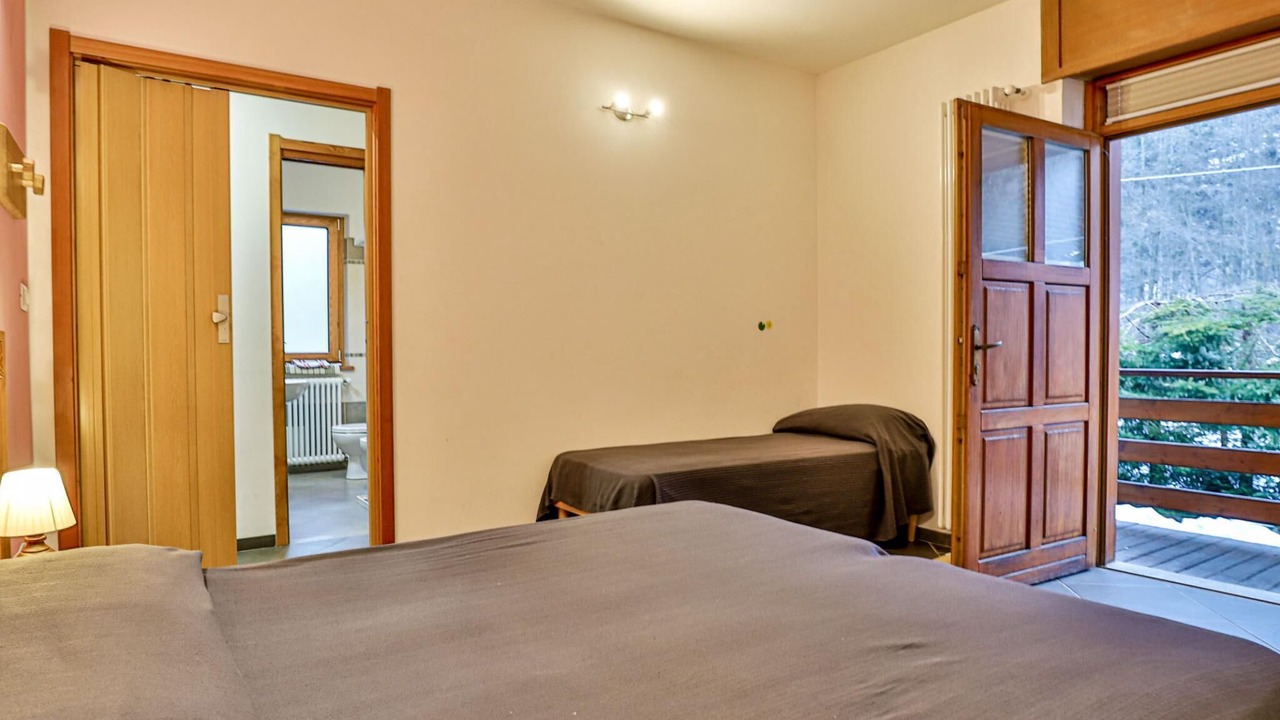 Photo of Bedroom in Antey-Saint-Andre