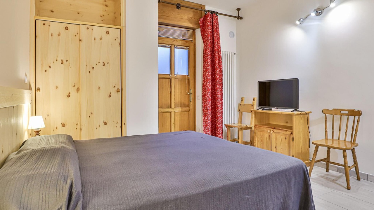 Photo of Bedroom in Antey-Saint-Andre