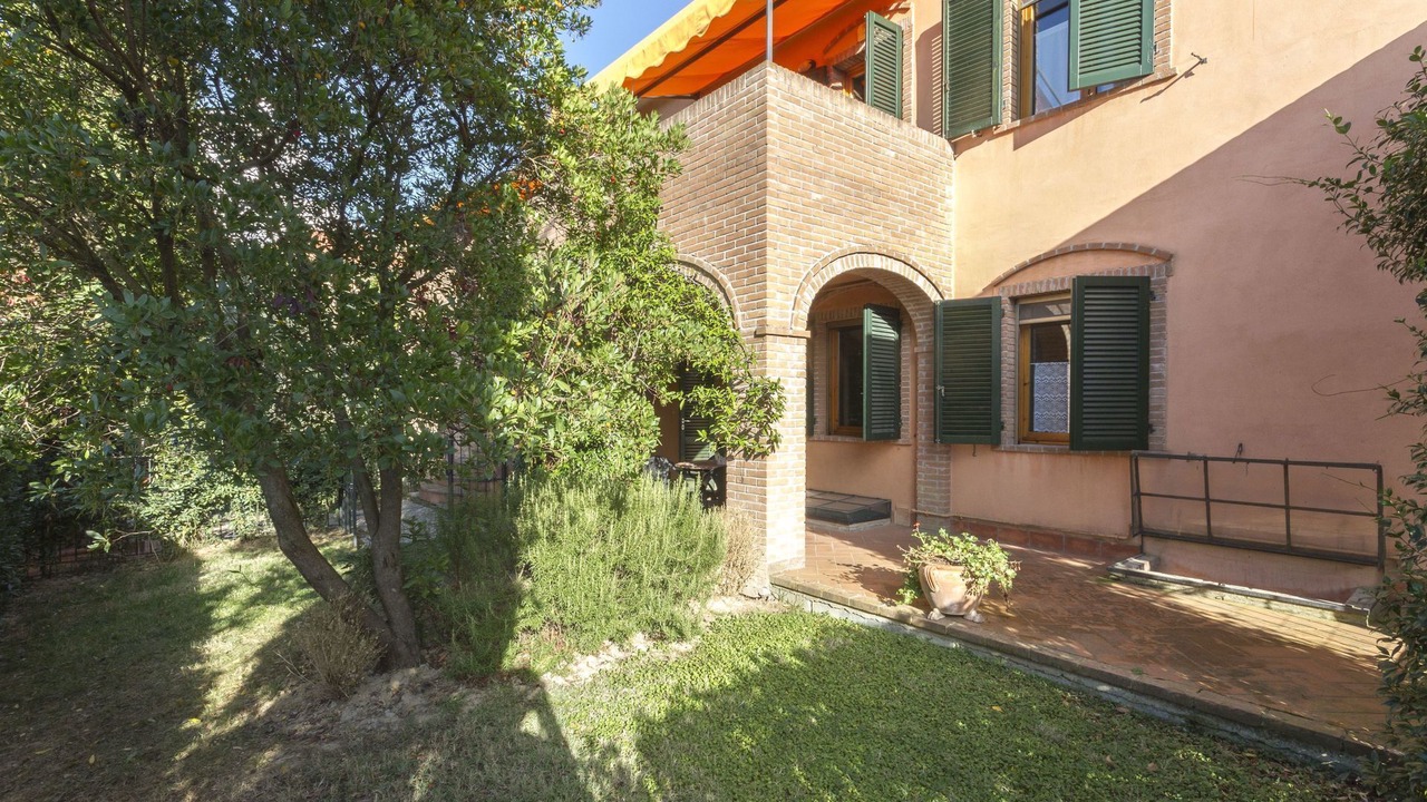 Photo of Outdoor in Sughera