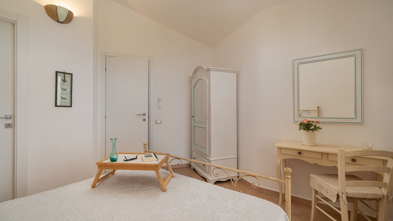 Photo of Bedroom in Eden Rock