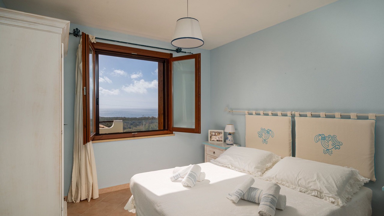 Photo of Bedroom in Eden Rock