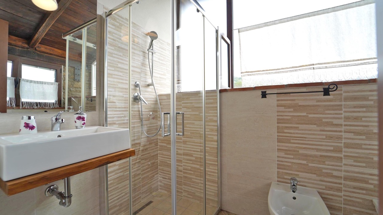 Photo of Bathroom in Pontremoli