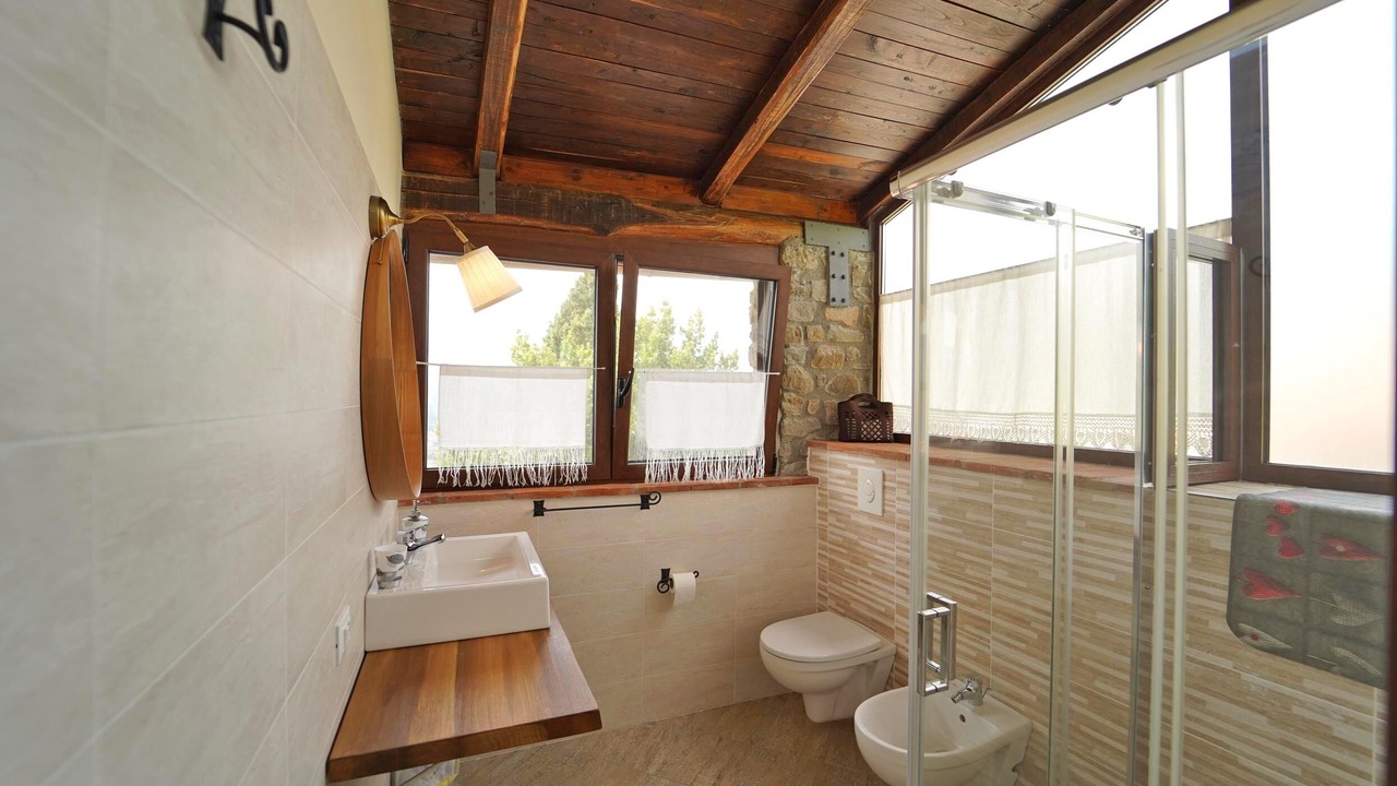 Photo of Bathroom in Pontremoli