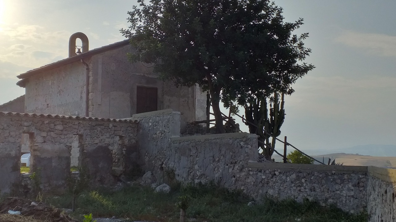 Photo of Outdoor in Naro
