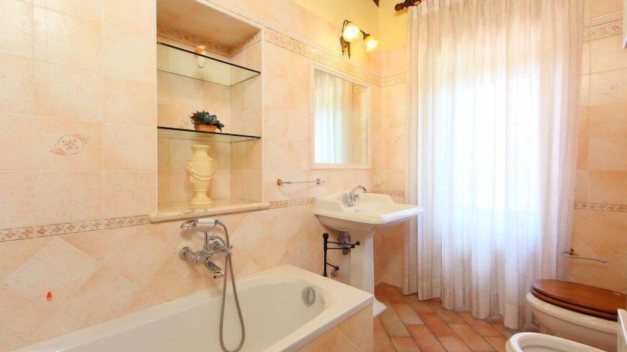 Photo of Bathroom in Magione