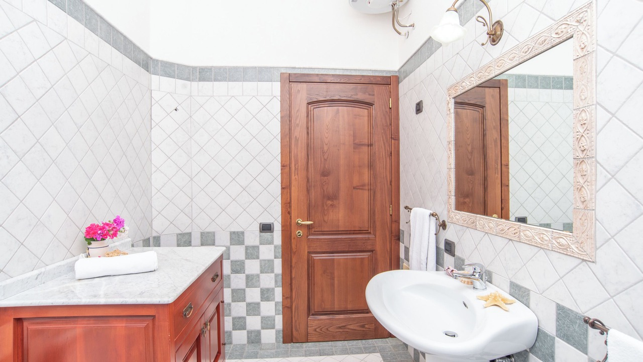 Photo of Bathroom in Orosei