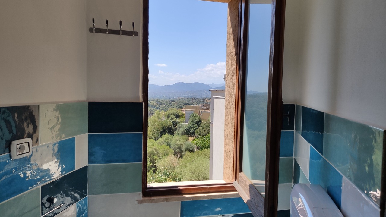 Photo of Bathroom in Triei