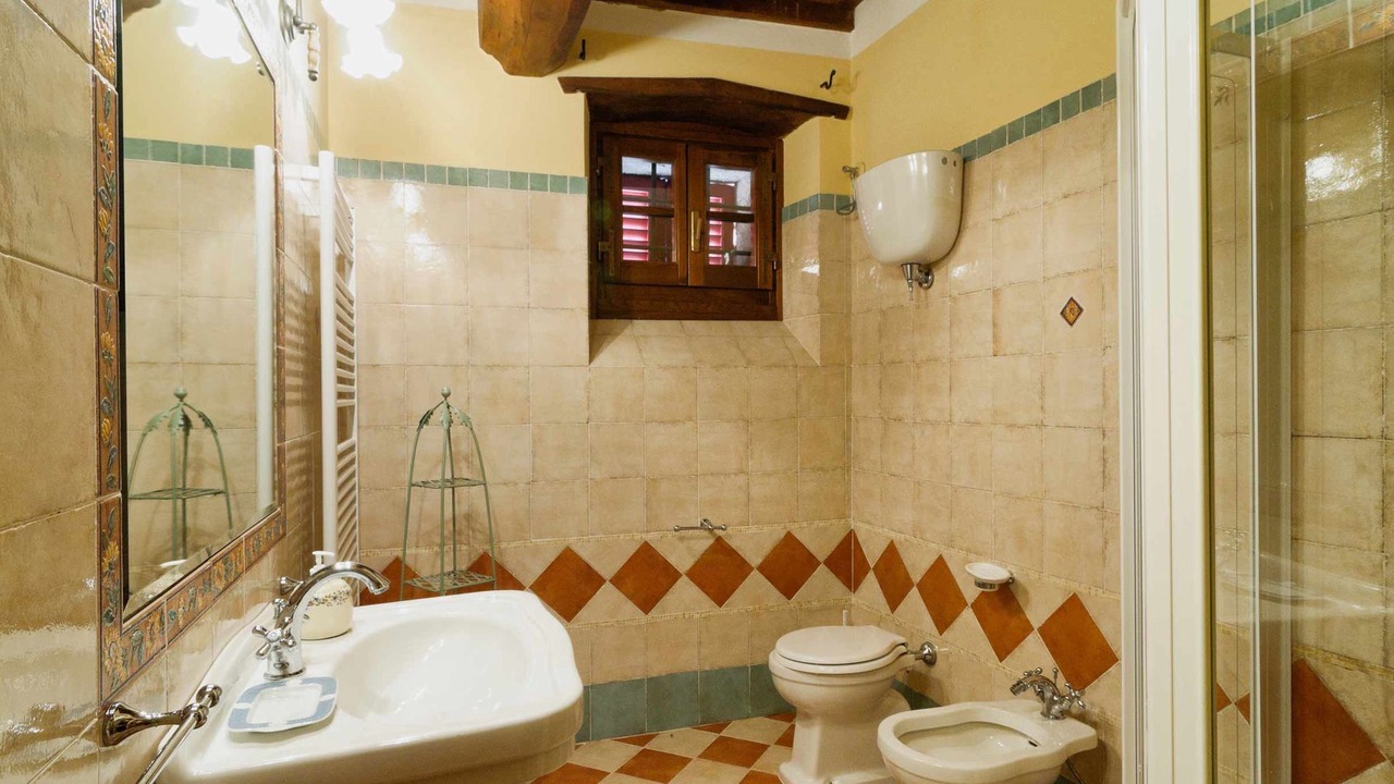 Photo of Bathroom in Cortona