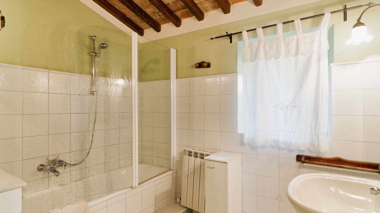 Photo of Bathroom in Cortona