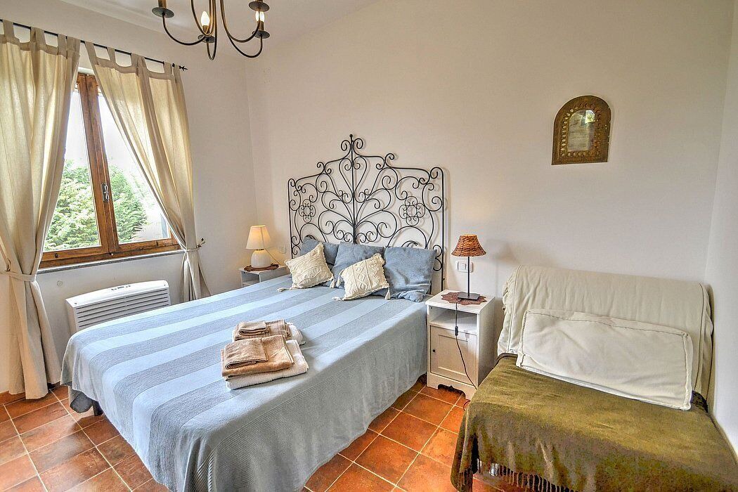 Photo of Bedroom in Alani