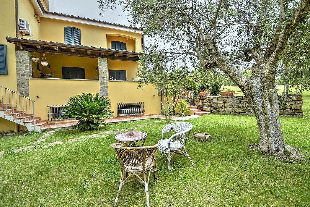 Photo of Patio Balcony in Alani