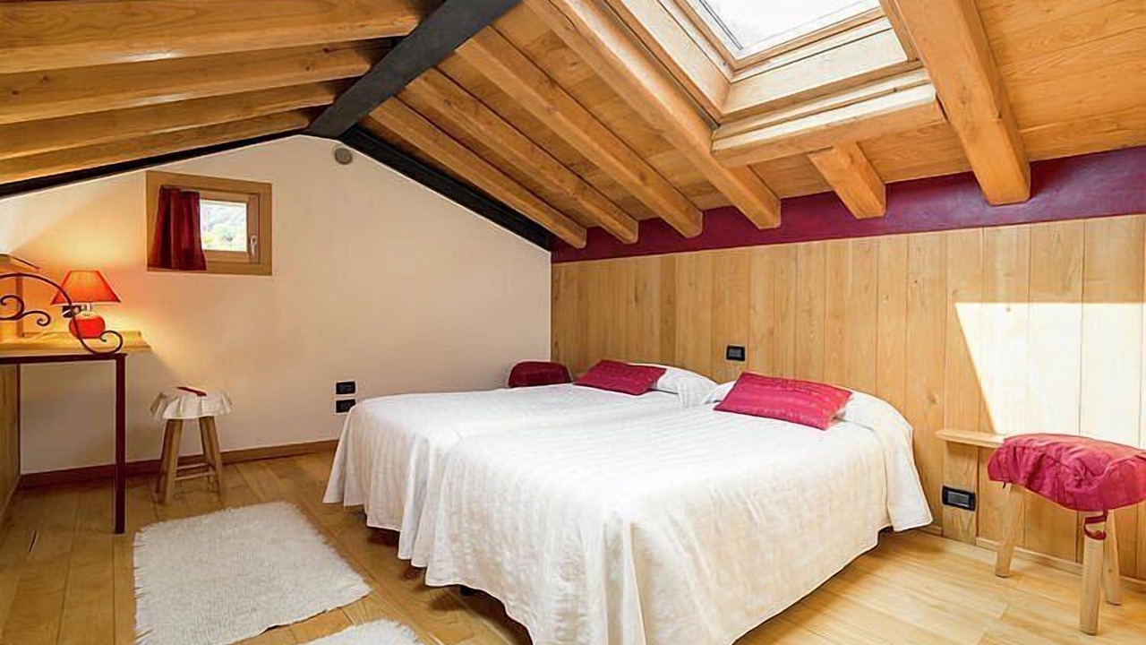 Photo of Bedroom in Miane