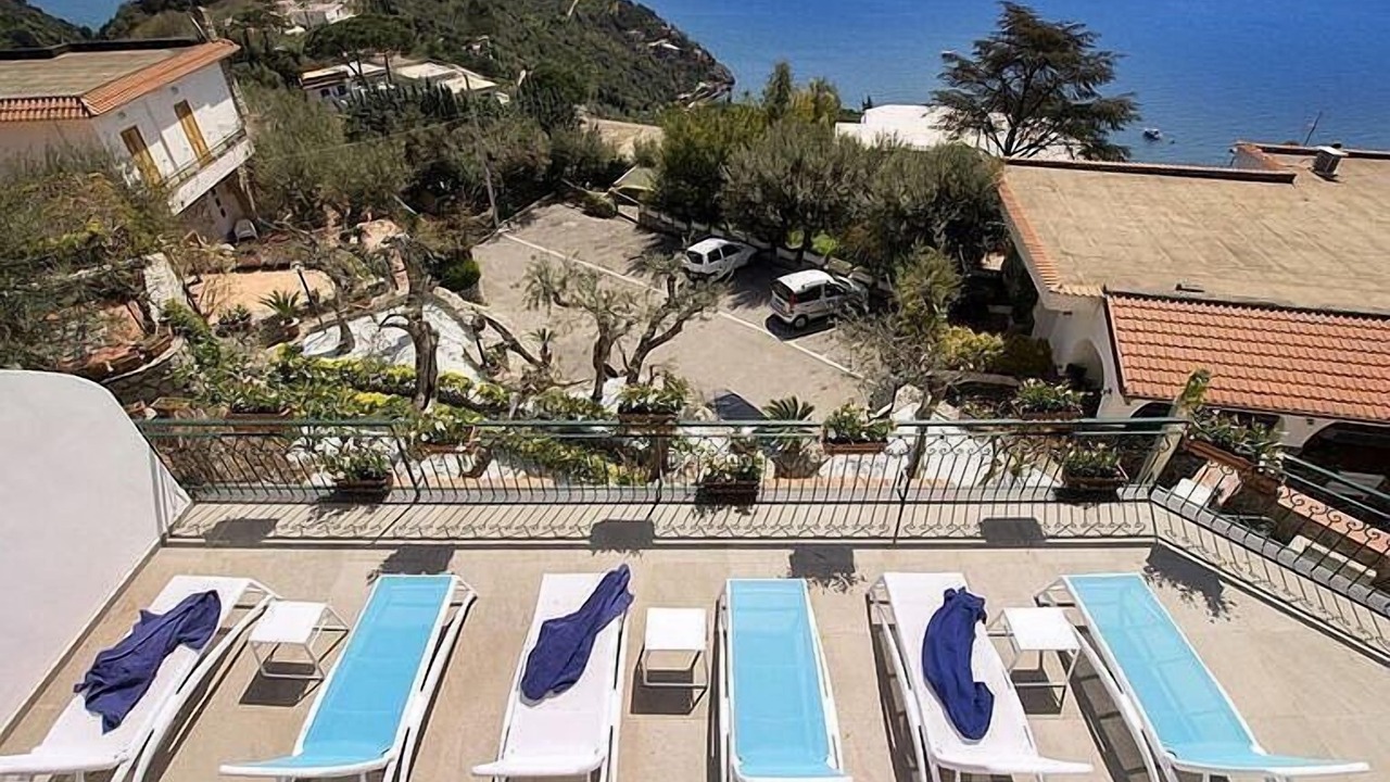 Photo of Patio Balcony in Sirenuse