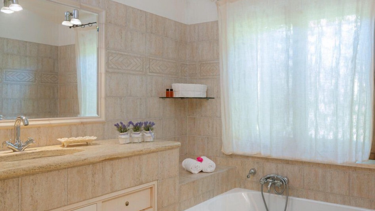 Photo of Bathroom in Doglio
