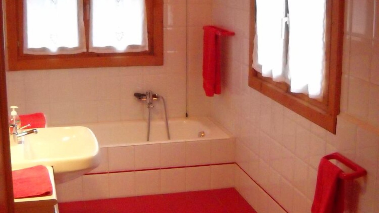 Photo of Bathroom in Agra